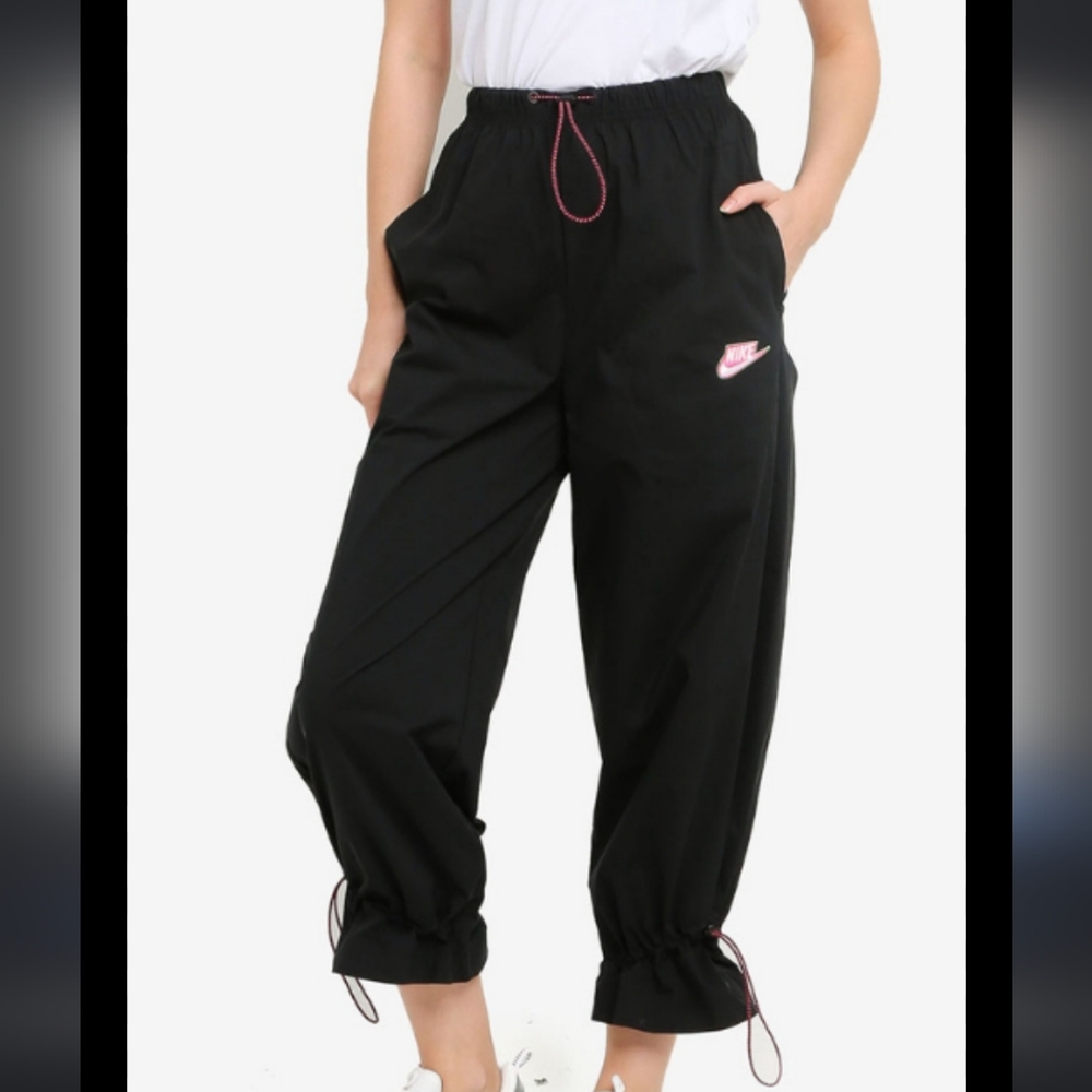 Women's Nike Parachute Pants